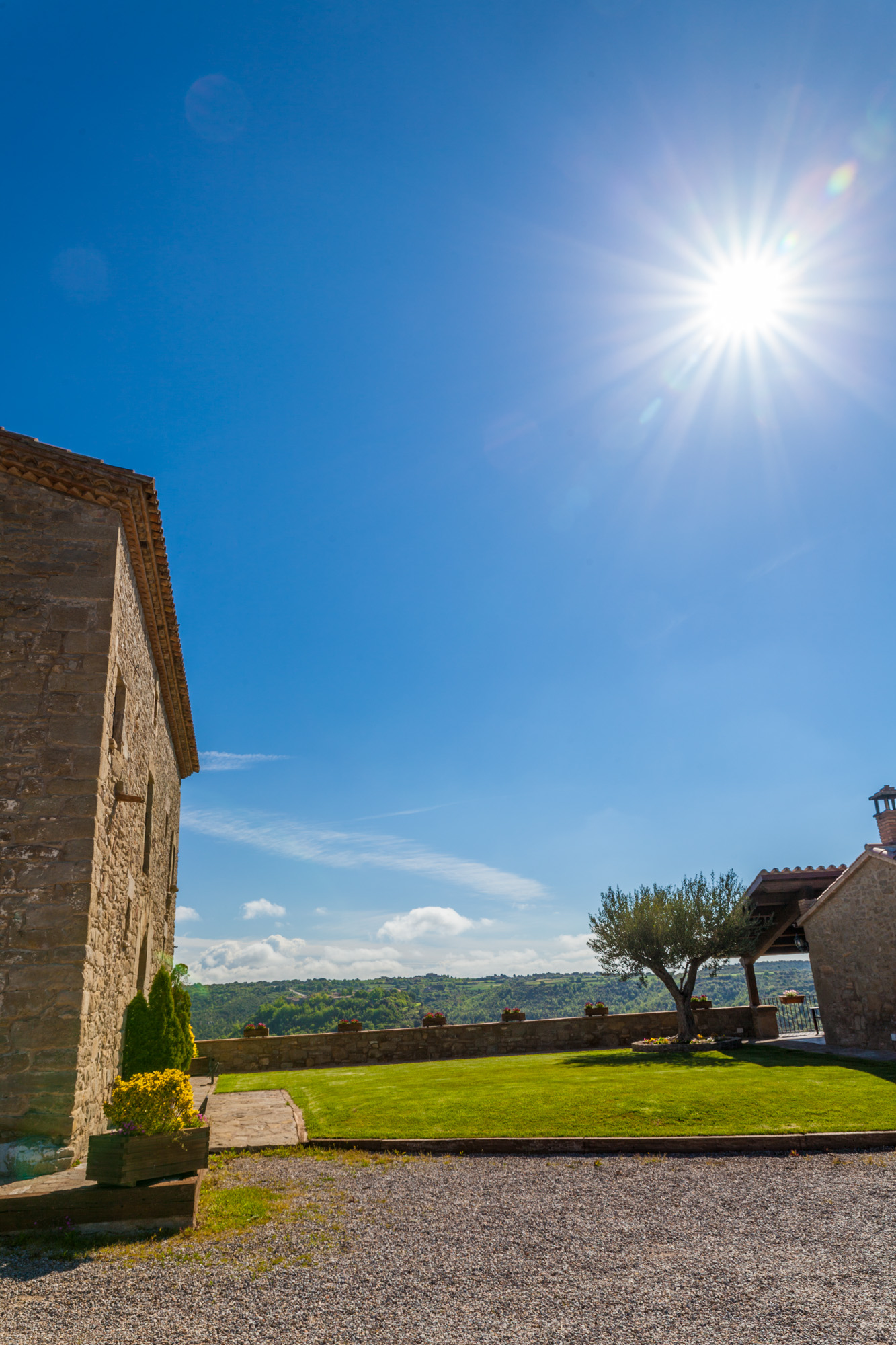 La Tor de Montclar - Cocina de verano en el Berguedà: barbacoas, ensaladas y fruta fresca