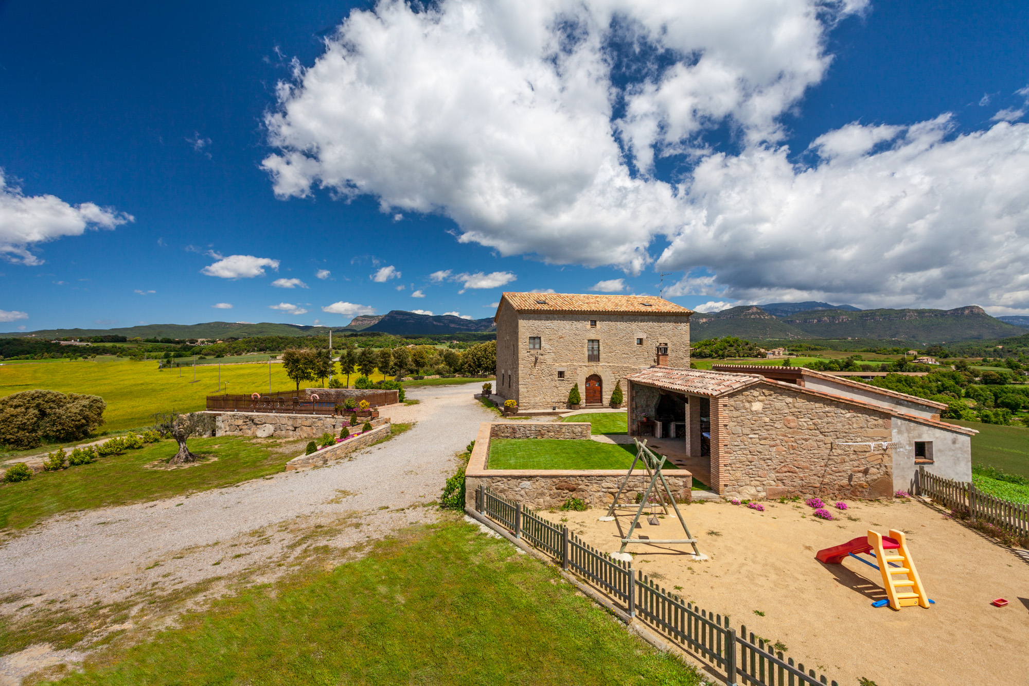 La Tor de Montclar - El diapiro de Cardona: geología, historia y explotación de la montaña de sal