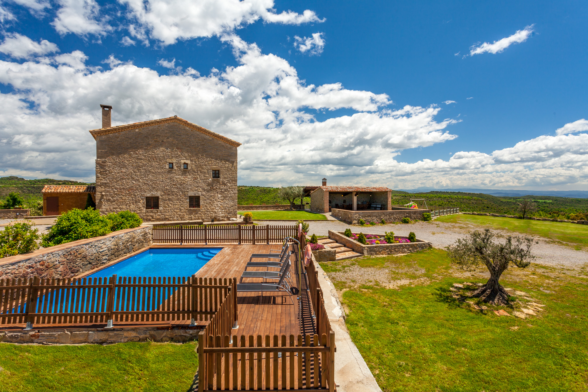 La Tor de Montclar - Ermitas románicas del Berguedà: arquitectura, fe y paisaje