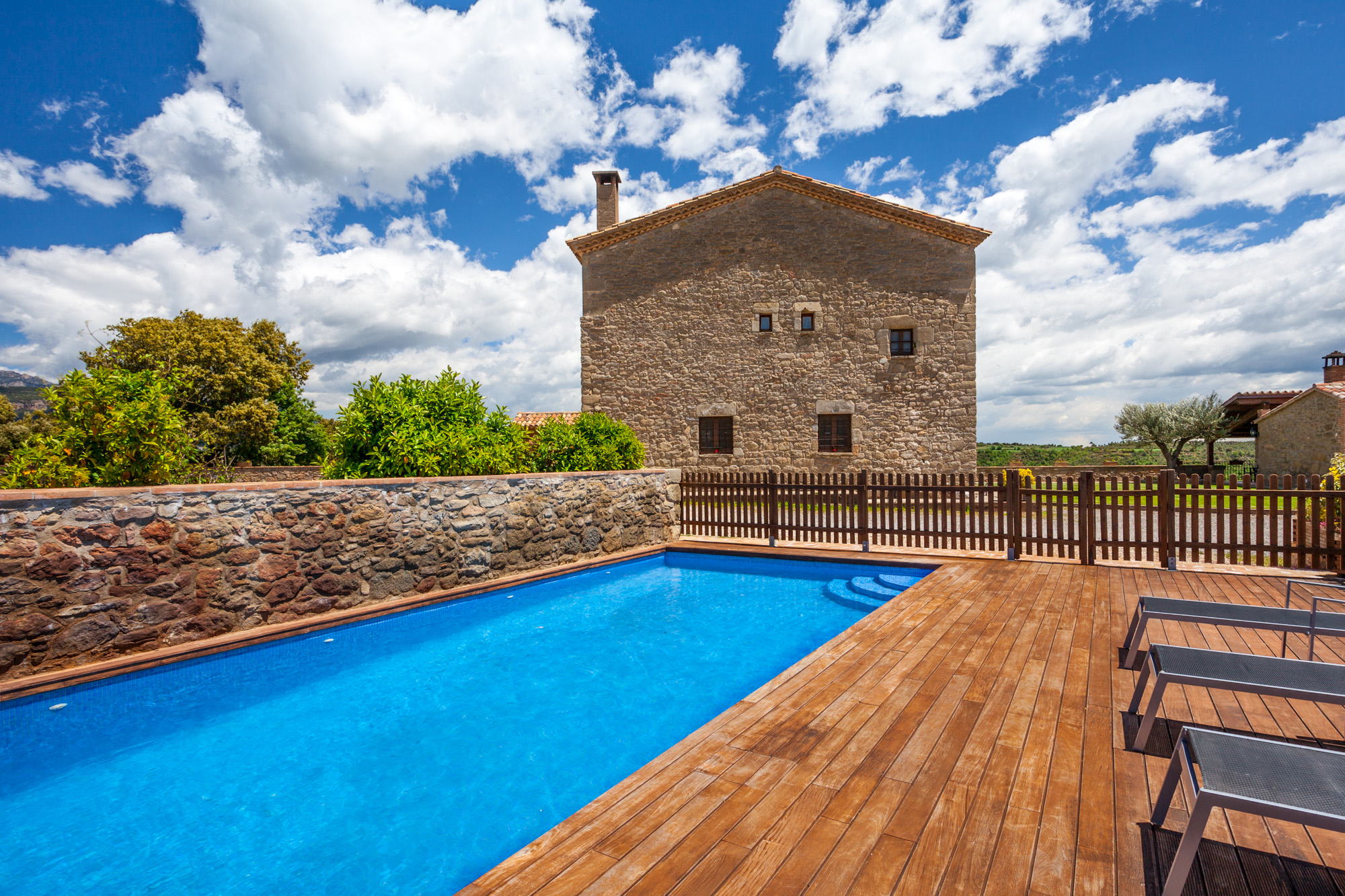 La Tor de Montclar - El mundo subterráneo del Berguedà: cuevas, simas y paleontología kárstica